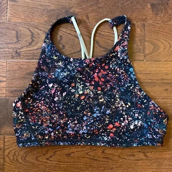 Lululemon SIZE 4 Free To Be Bra High Neck - Picture 2 of 6